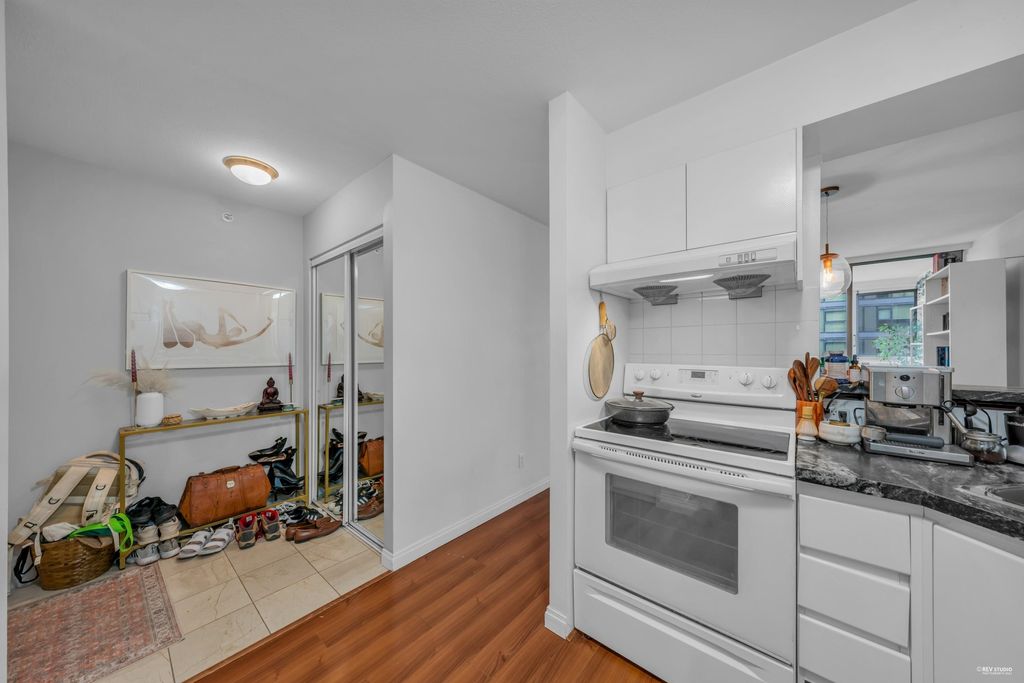 listing image 1105762913788955854