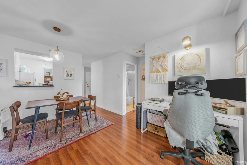 listing image 1107959916992916513