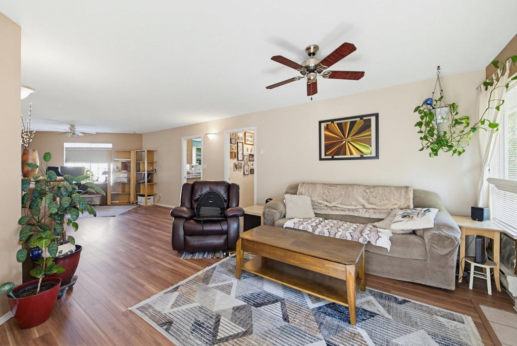 Photo of 31255 Upper Maclure Road #38, Abbotsford, BC V2T 5N4 (MLS # R3127201)