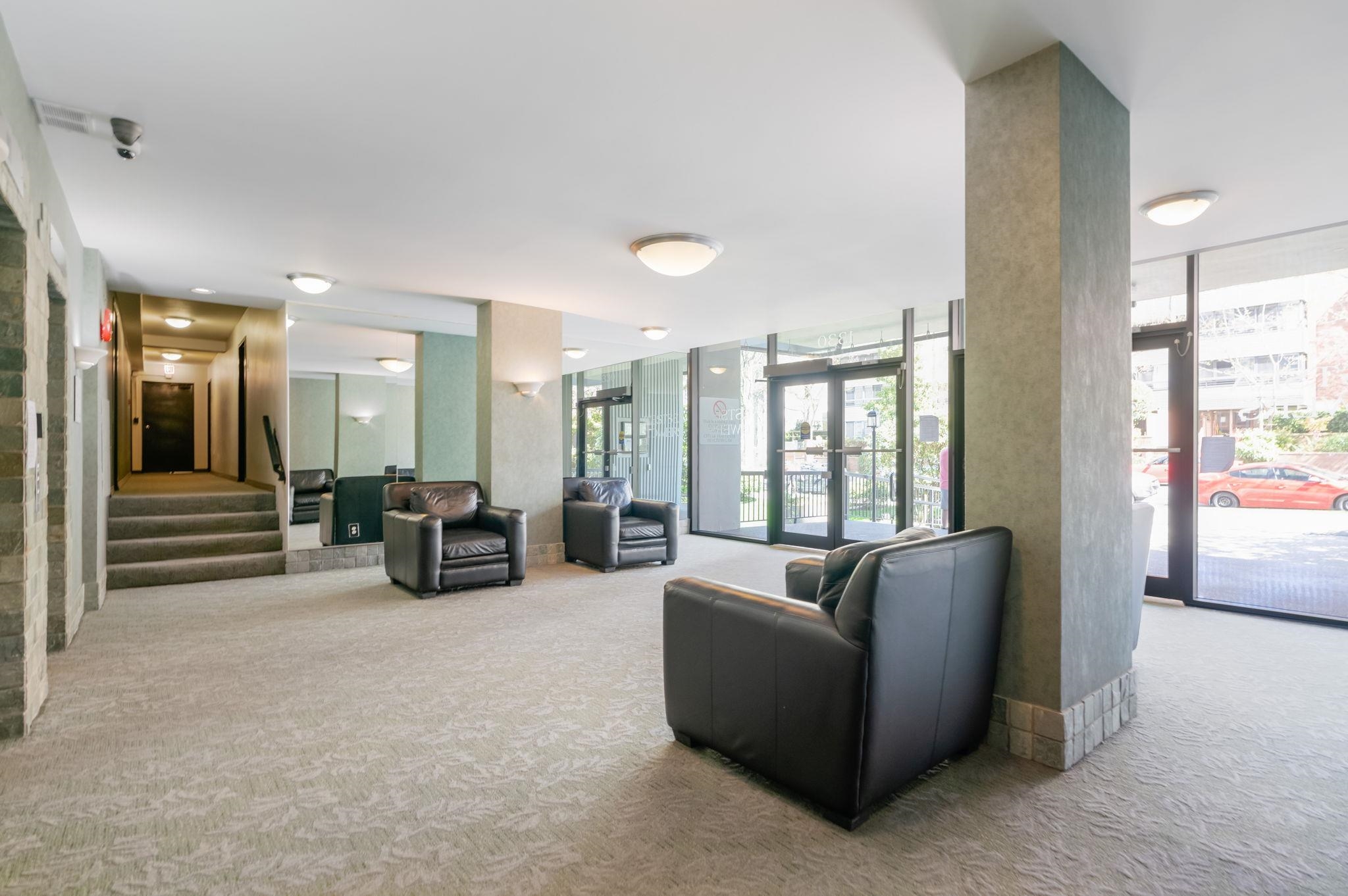 1330 Harwood Street 1703