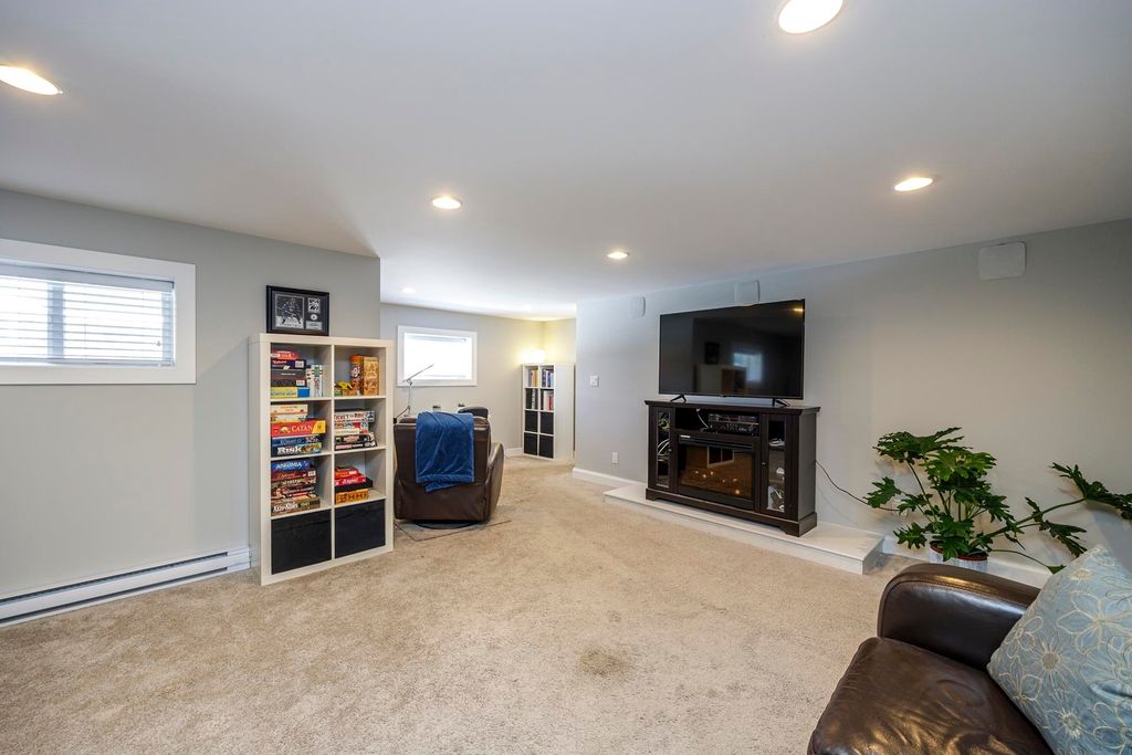 listing image 1105710512714341138