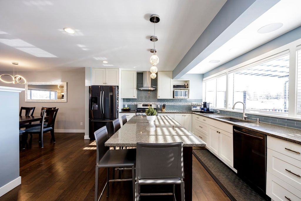 listing image 1109443195002542364