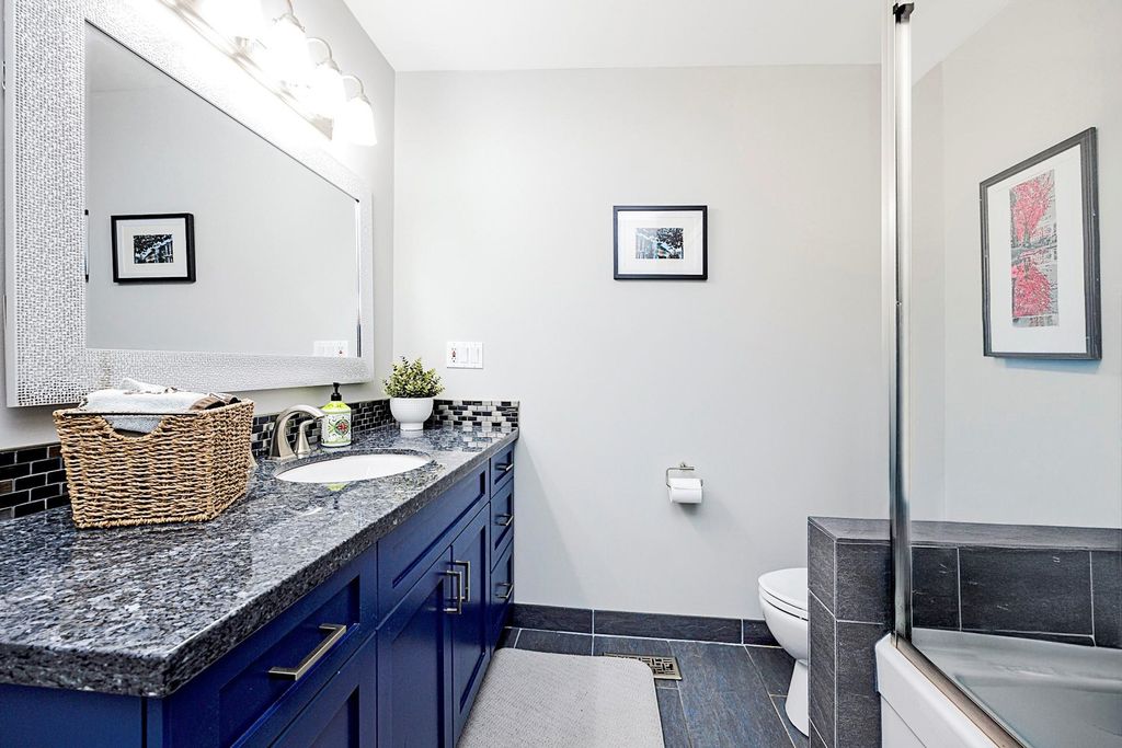 listing image 1104241948110360181