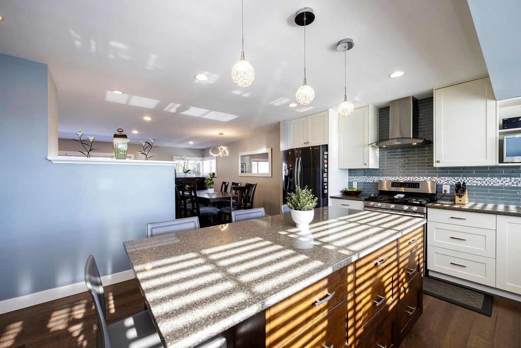 listing image 1109879059770346363