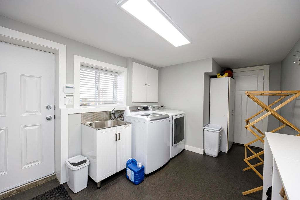 listing image 1101580735136416216