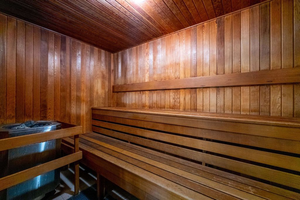 listing image 1105393358086925166