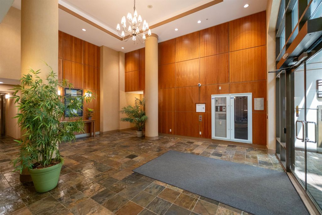 listing image 1102425692656742815