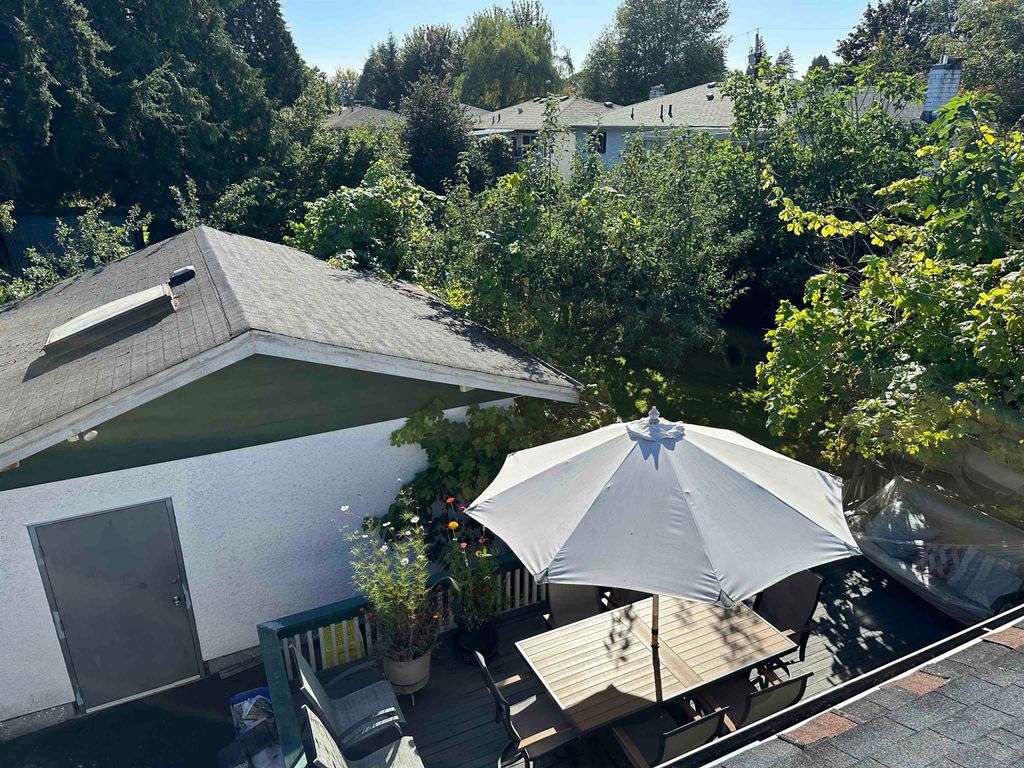 listing image 1101155648604396490