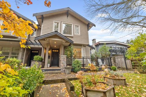3135 Sunnyhurst Road North Vancouver BC V7K 2G4