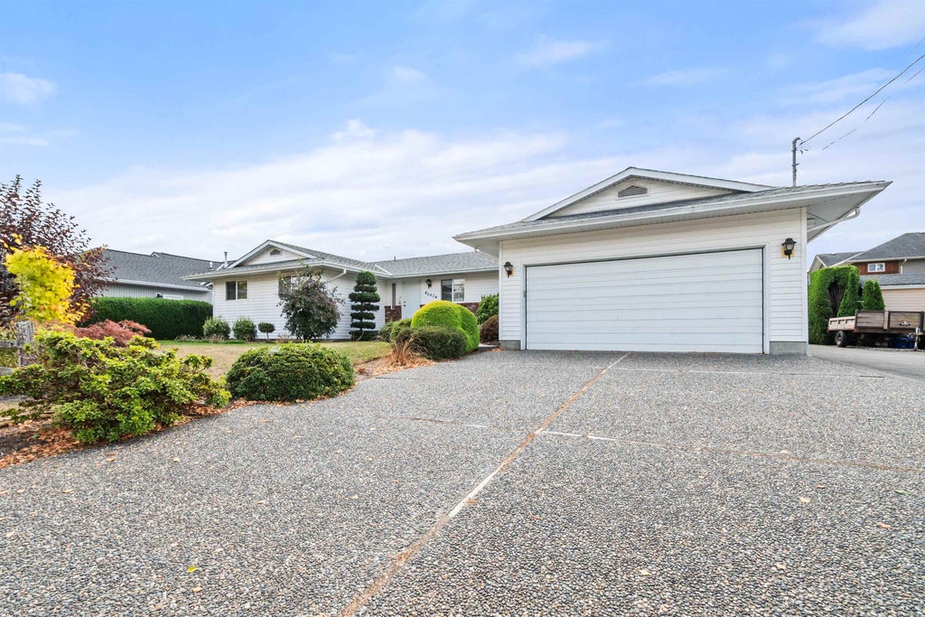Photo of 46634 Elliott Avenue, Chilliwack, BC V2P 7S7 (MLS # R3173320)