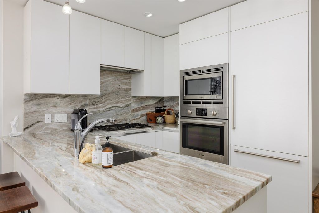 listing image 1109008994503065535