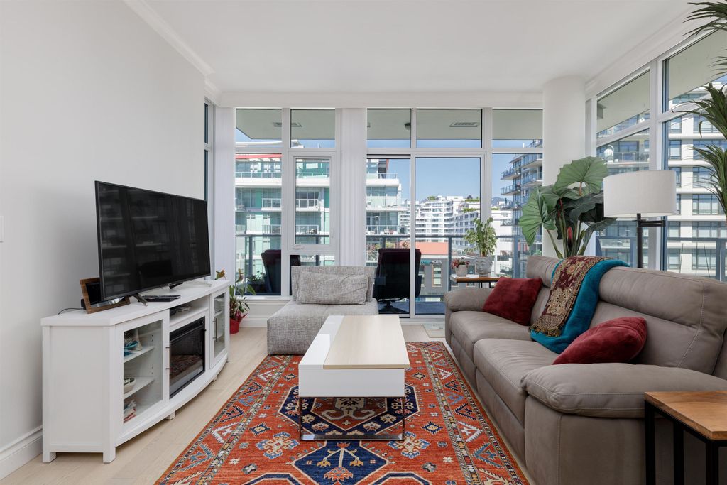 listing image 1103276344874051899