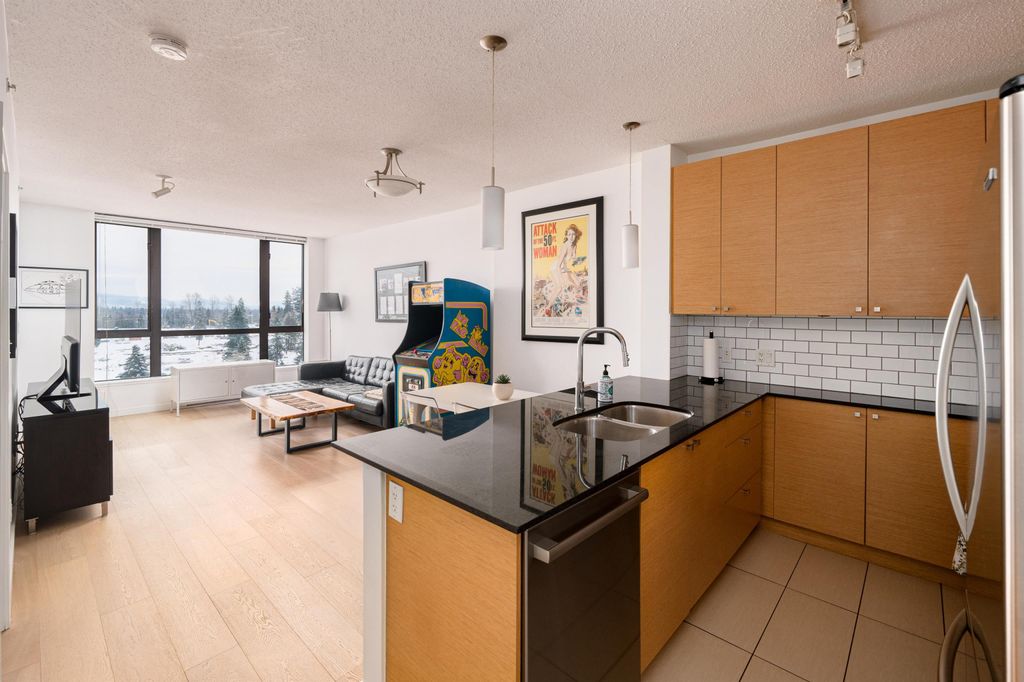 listing image 1104160417230487022