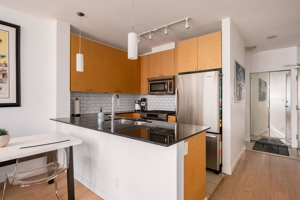 listing image 1103550451280032388