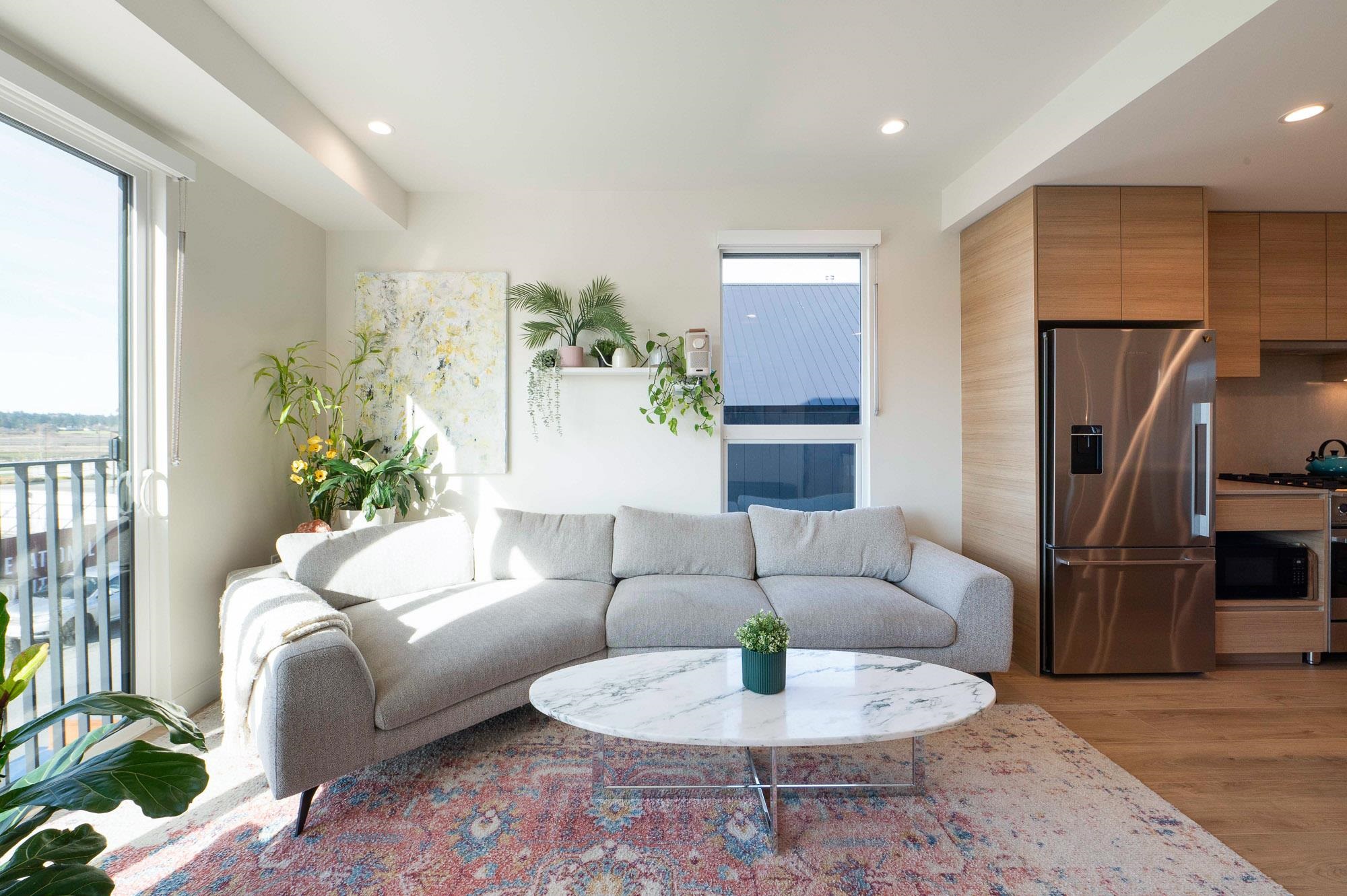 6340 Market Avenue 19