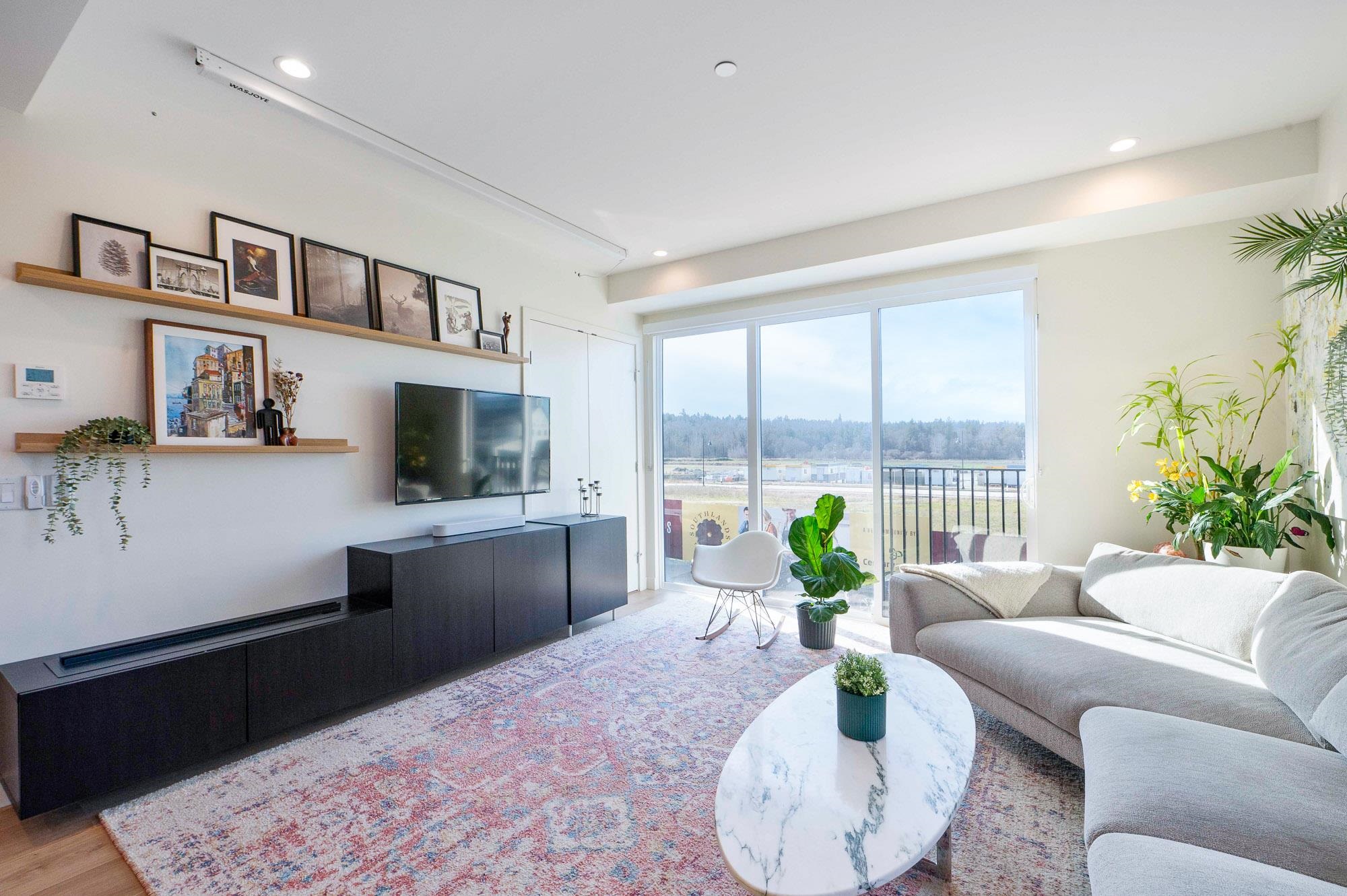 6340 Market Avenue 19