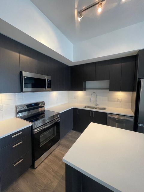 15815 85 Avenue 609 Surrey BC V4N 6X5