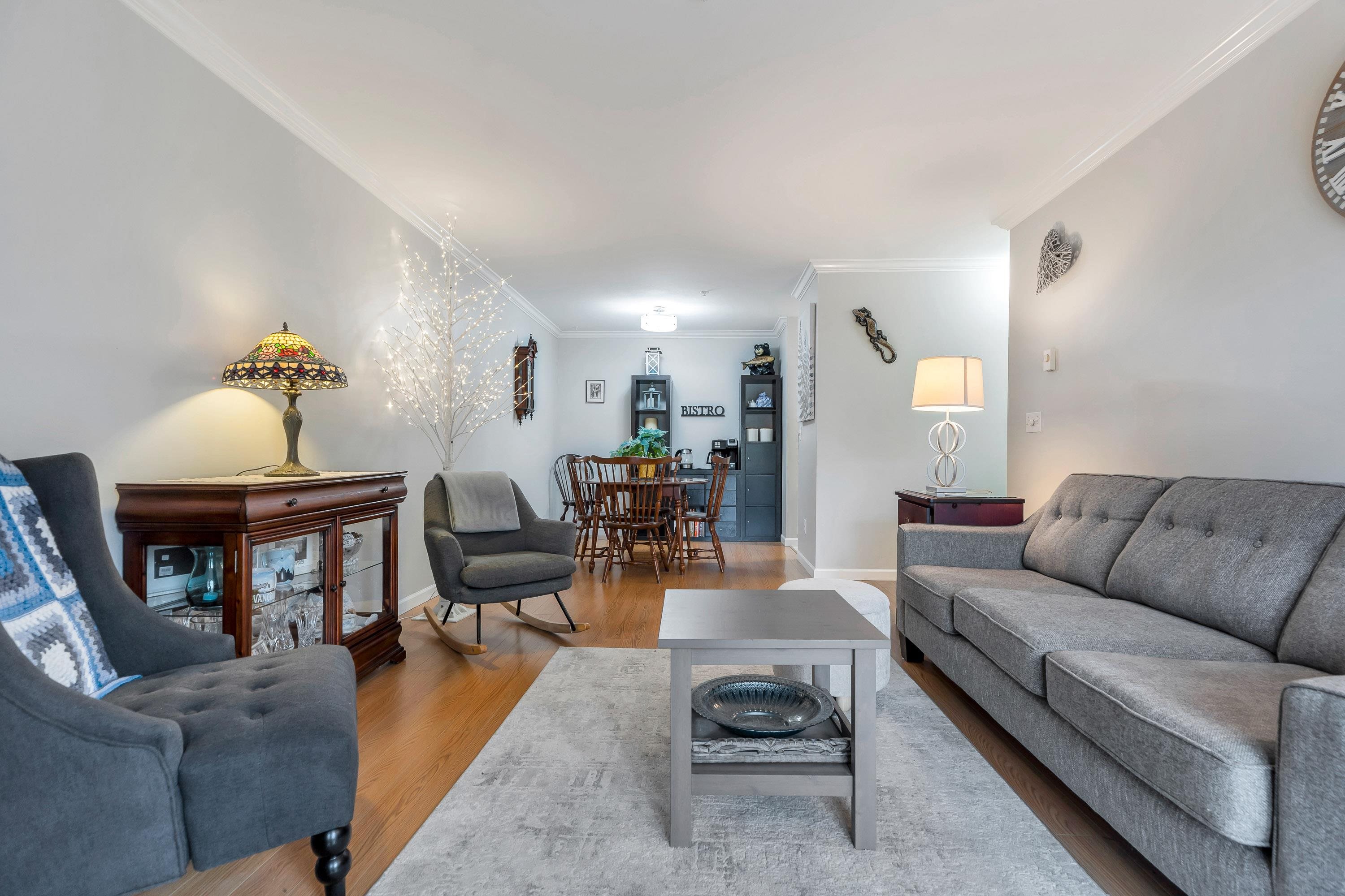4758 53 Street 102