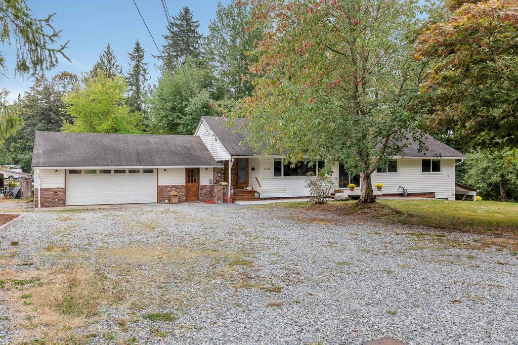 Photo of 24320 116 Avenue, Maple Ridge, BC V4R 1L7 (MLS # R3111088)