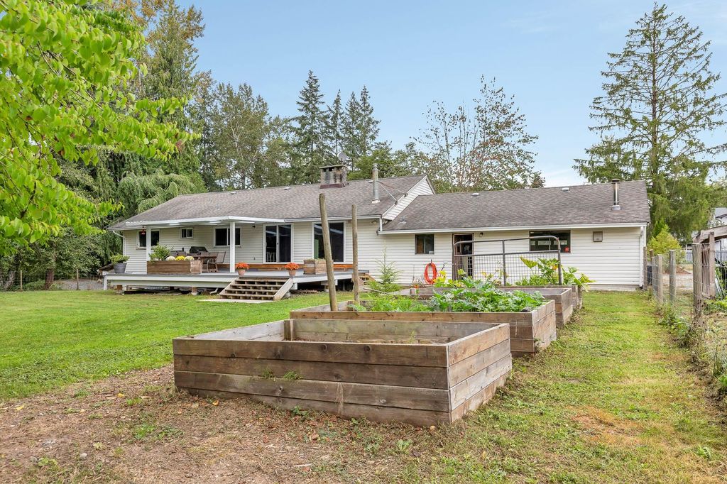 Photo of 24320 116 Avenue, Maple Ridge, BC V4R 1L7 (MLS # R3111088)