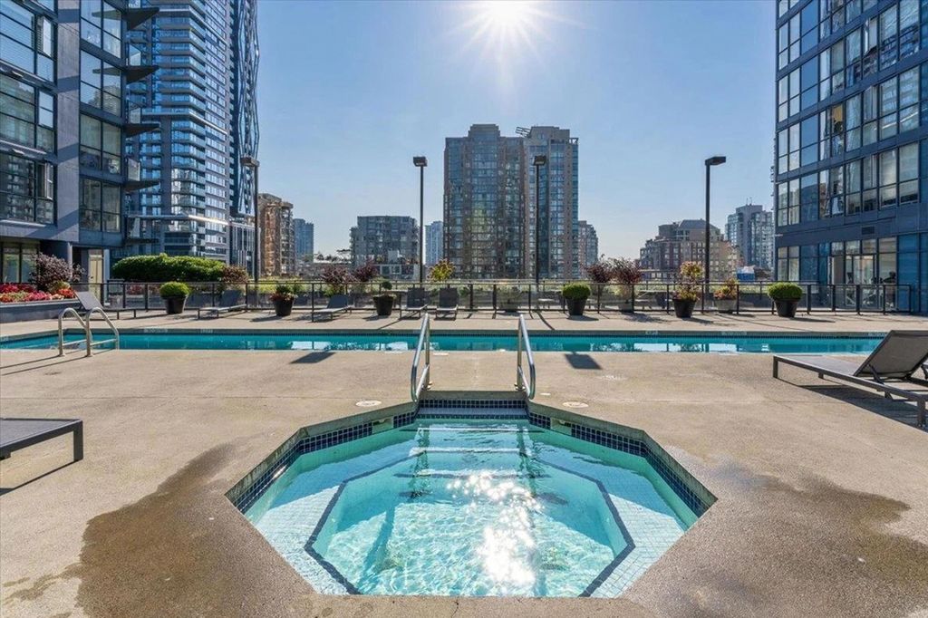 listing image 1104160715825885831