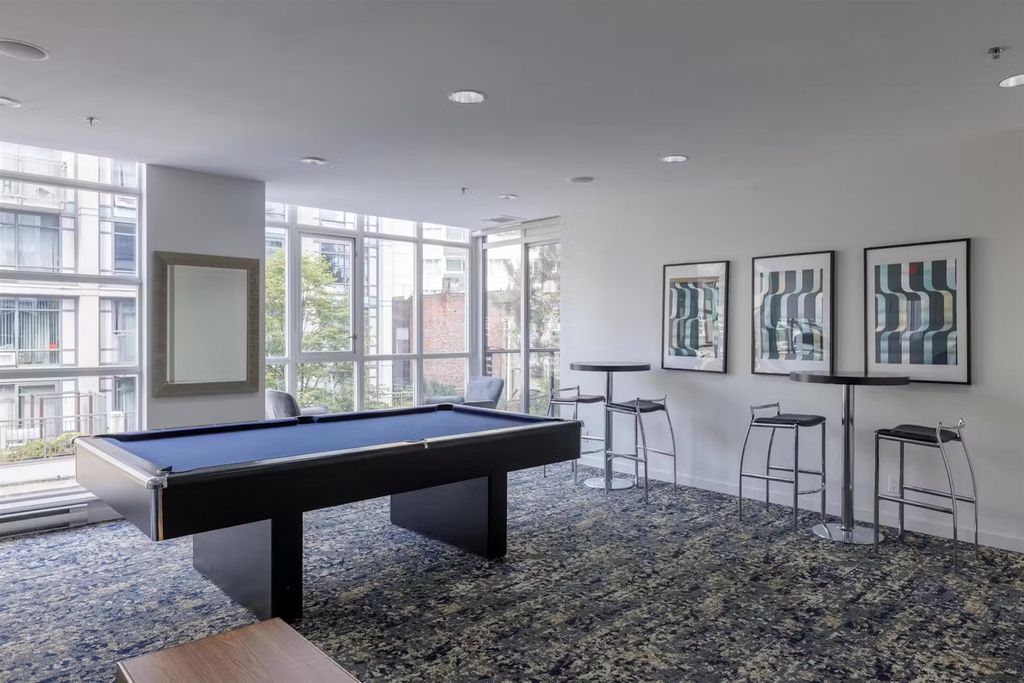 listing image 1105555395217807159