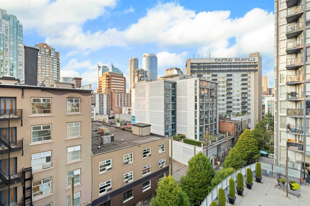 listing image 1107233791775482576