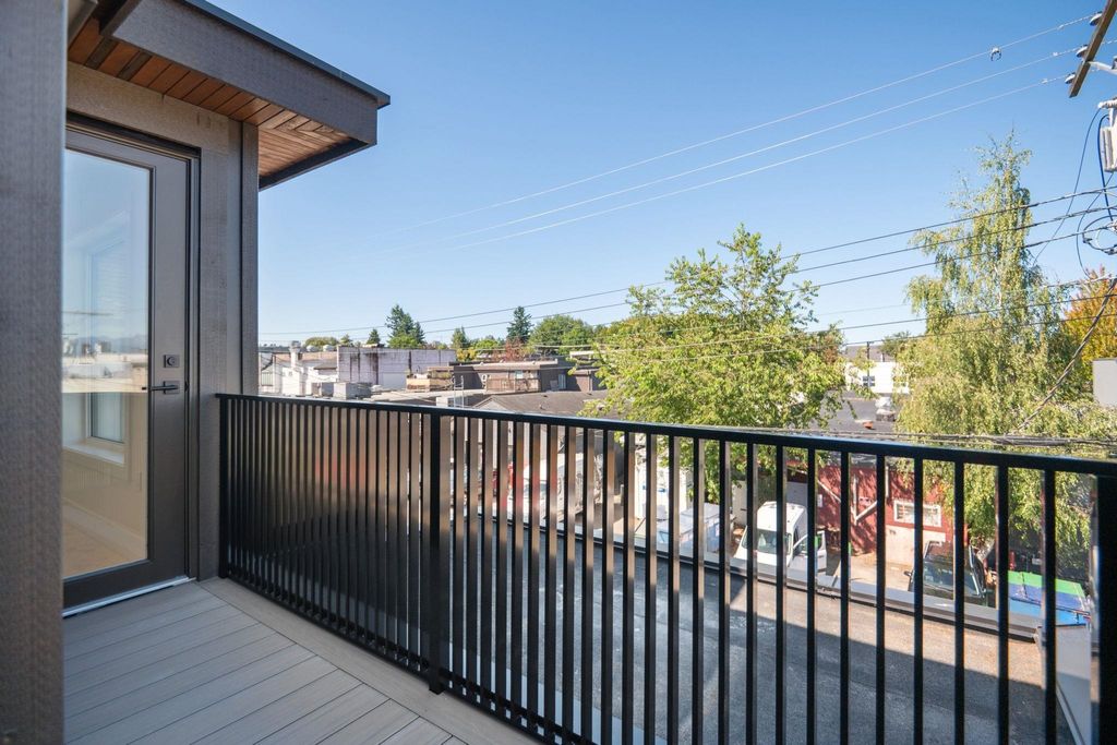 listing image 1109864215003302173