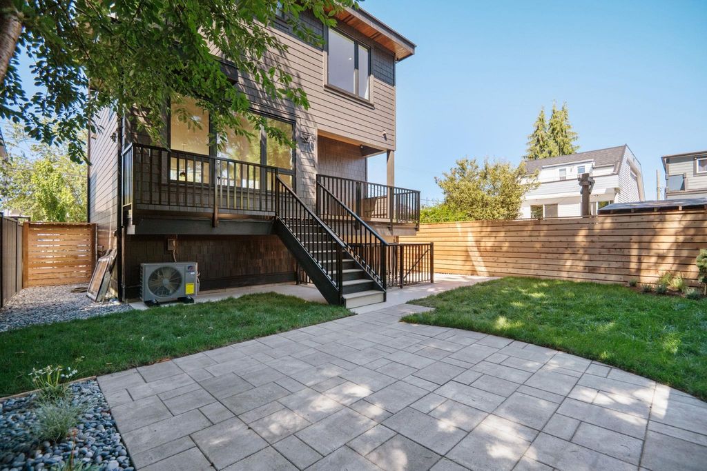 listing image 1106740448190134921