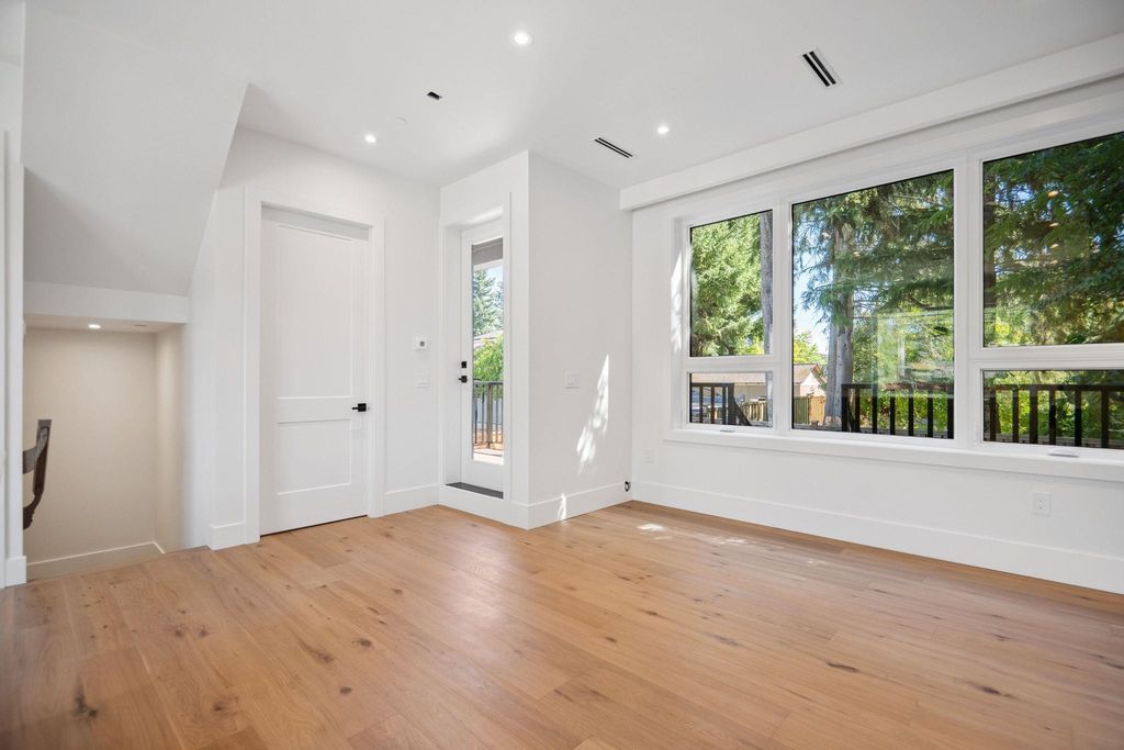 listing image 1104112904906601614