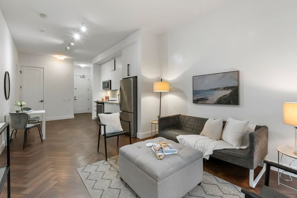 Photo of 14968 101a Avenue #122, Surrey, BC V3R 0E8 (MLS # R3066377)