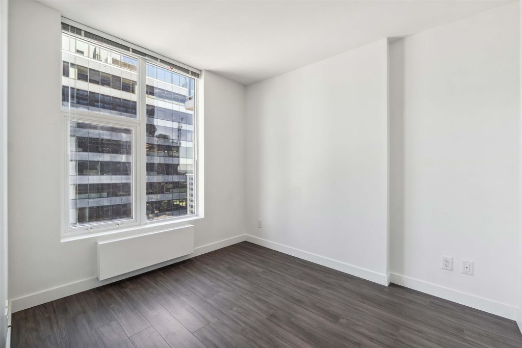 listing image 1108566236658247213