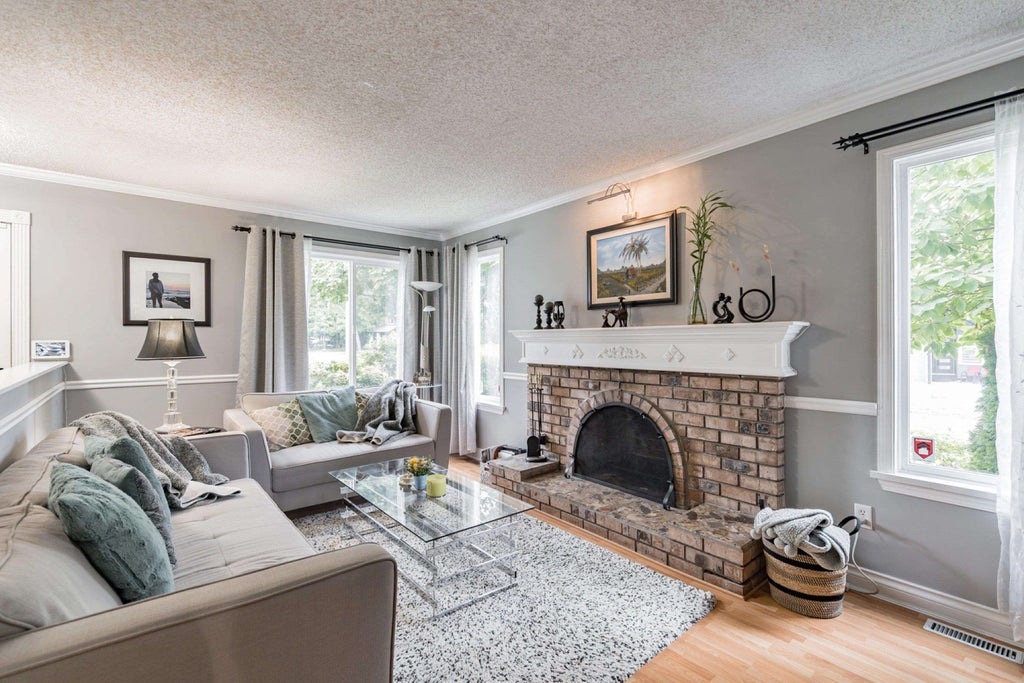 Photo of 7063 129a Street, Surrey, BC V3W 6T4 (MLS # R3171977)