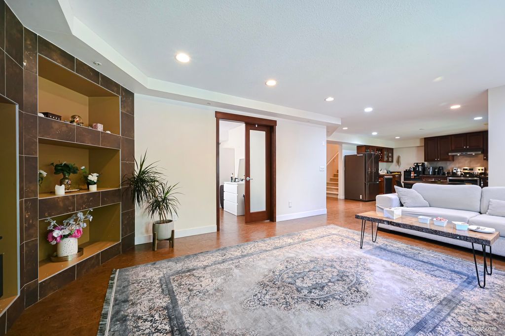 listing image 1101167325776990416