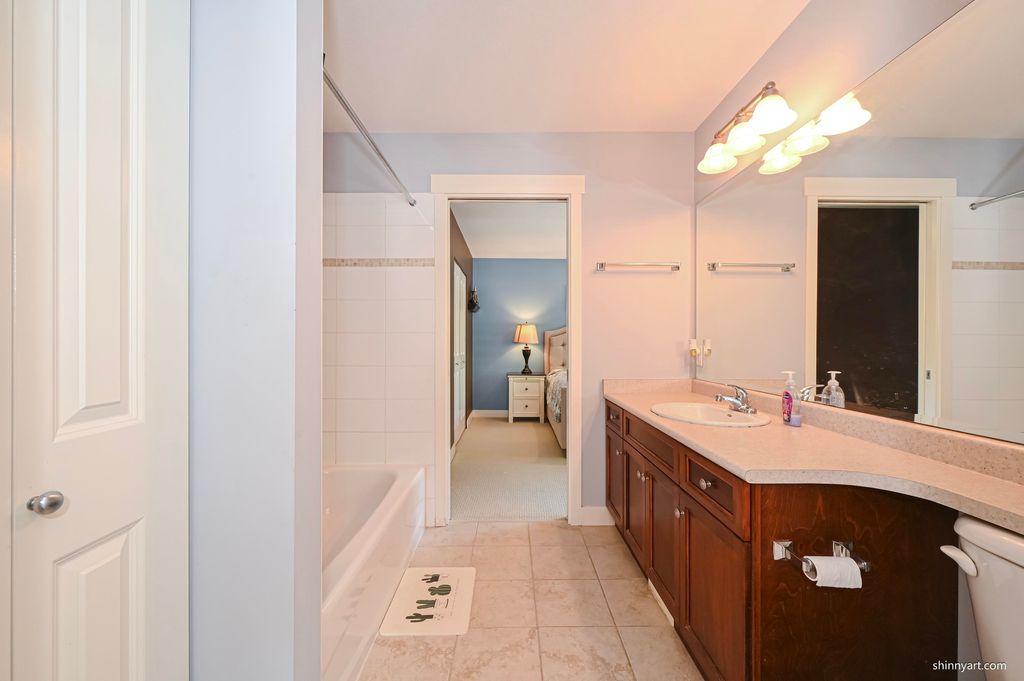 listing image 1107875317784122128