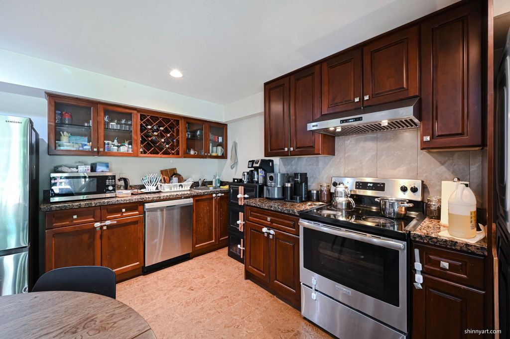 listing image 1109098167111728037