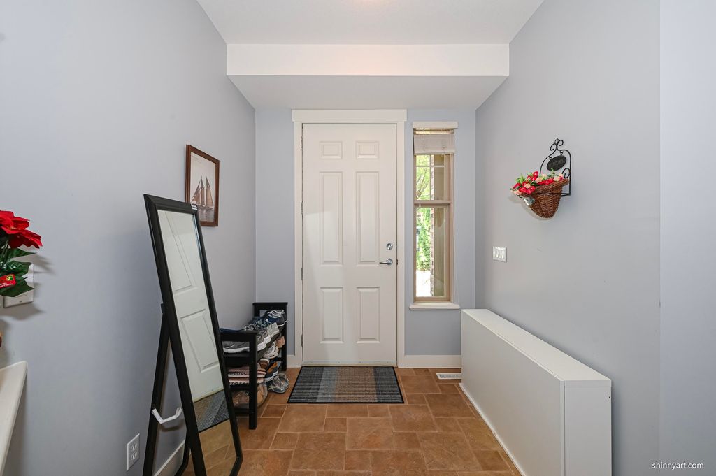 listing image 1102596814767813552