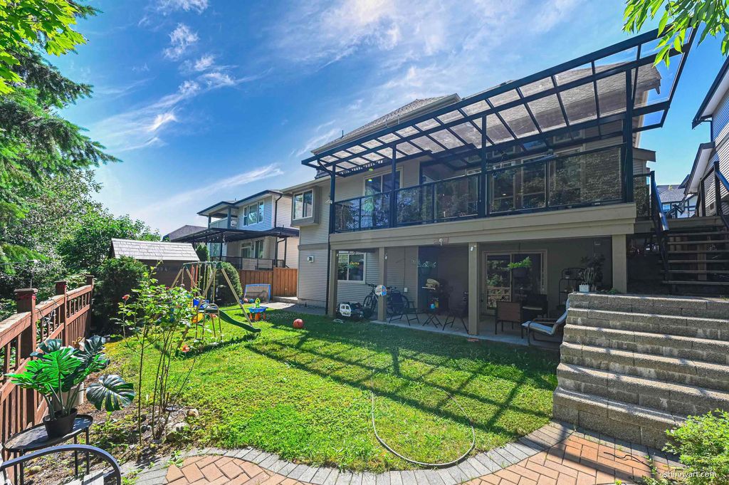 listing image 1108689758699368960