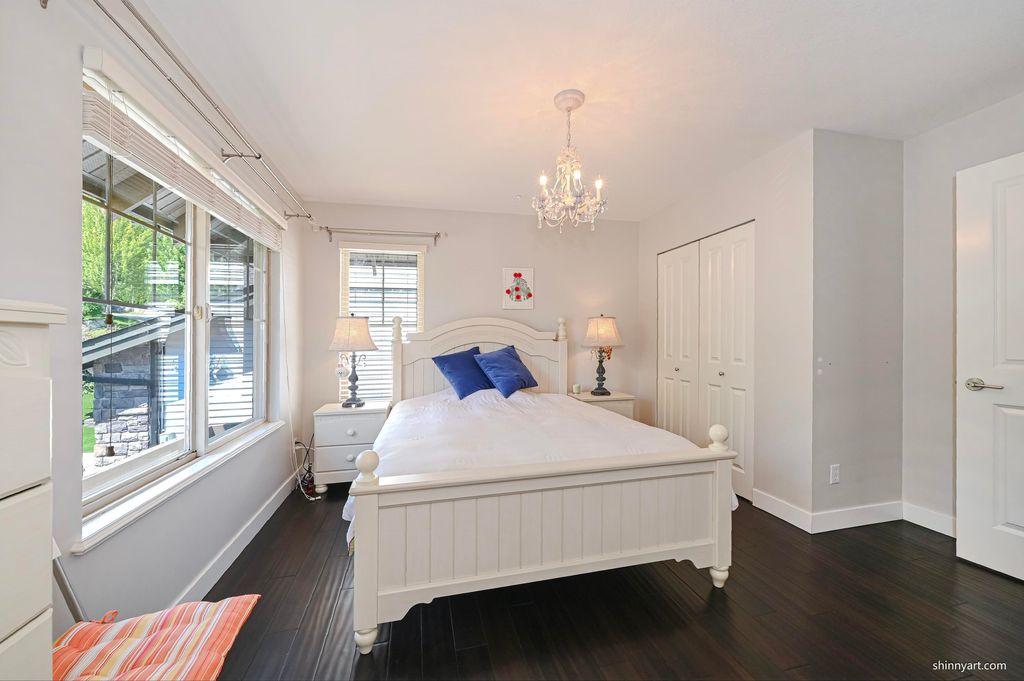 listing image 1103077155808134653