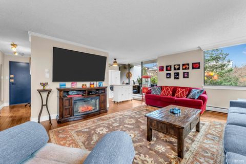 1725 Pendrell Street 501 Vancouver BC V6G 2X7