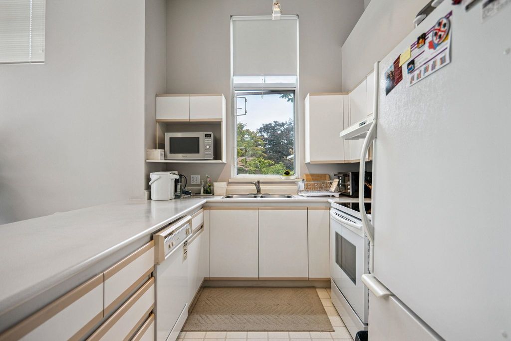listing image 1108804425509493726