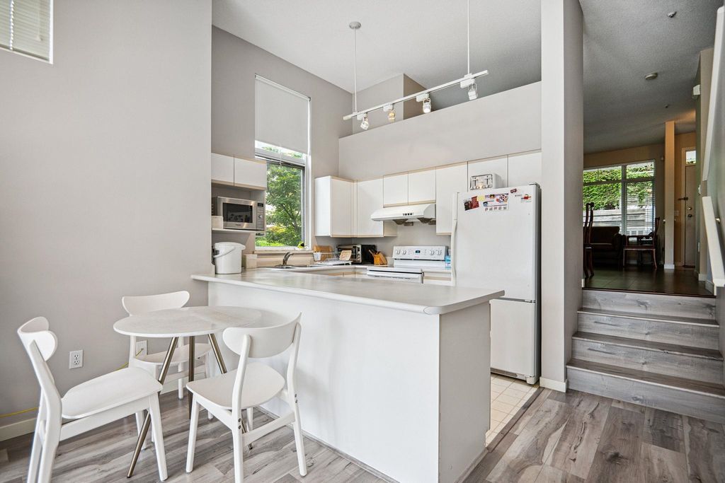 listing image 1100717670015675756