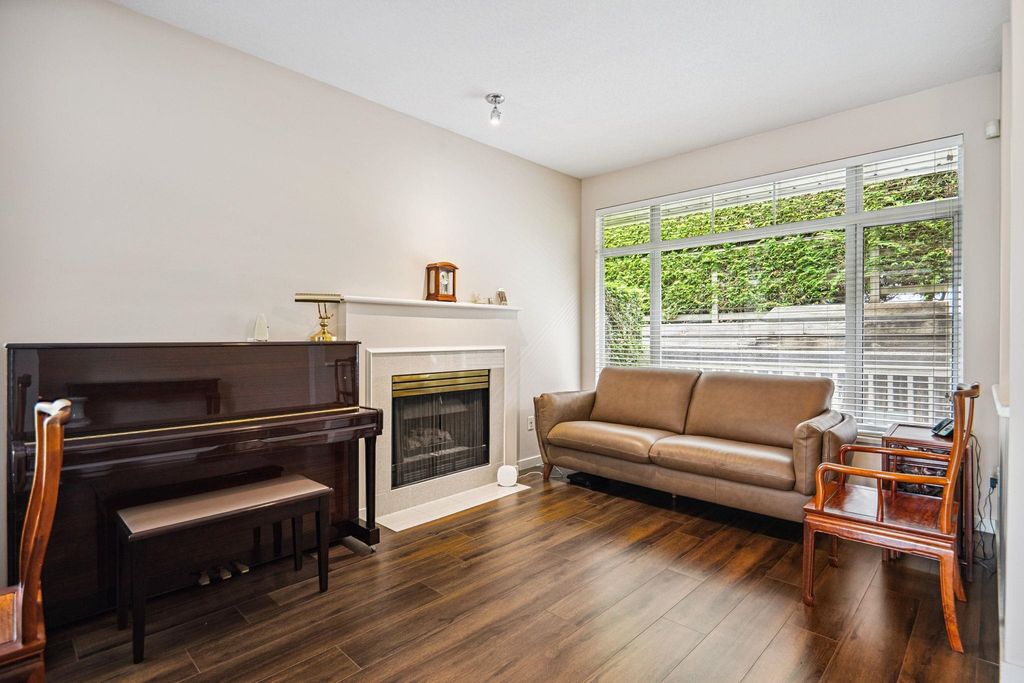 listing image 1109111548073015281