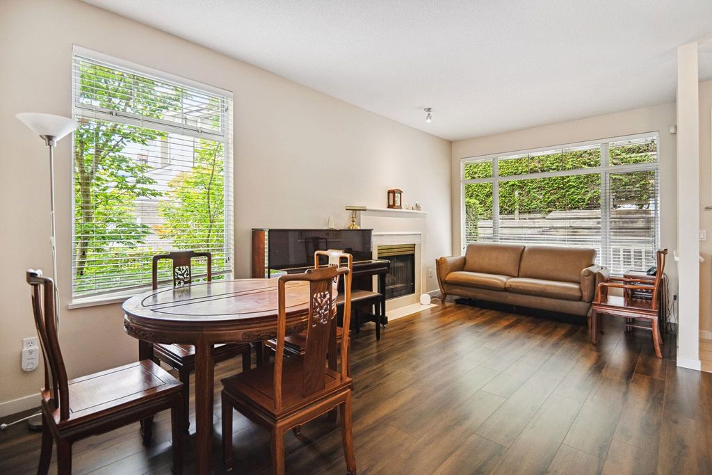 listing image 1100618798821022172