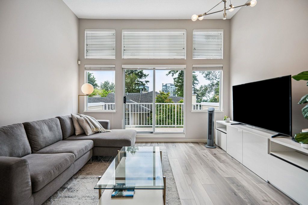 listing image 1100514812063787753