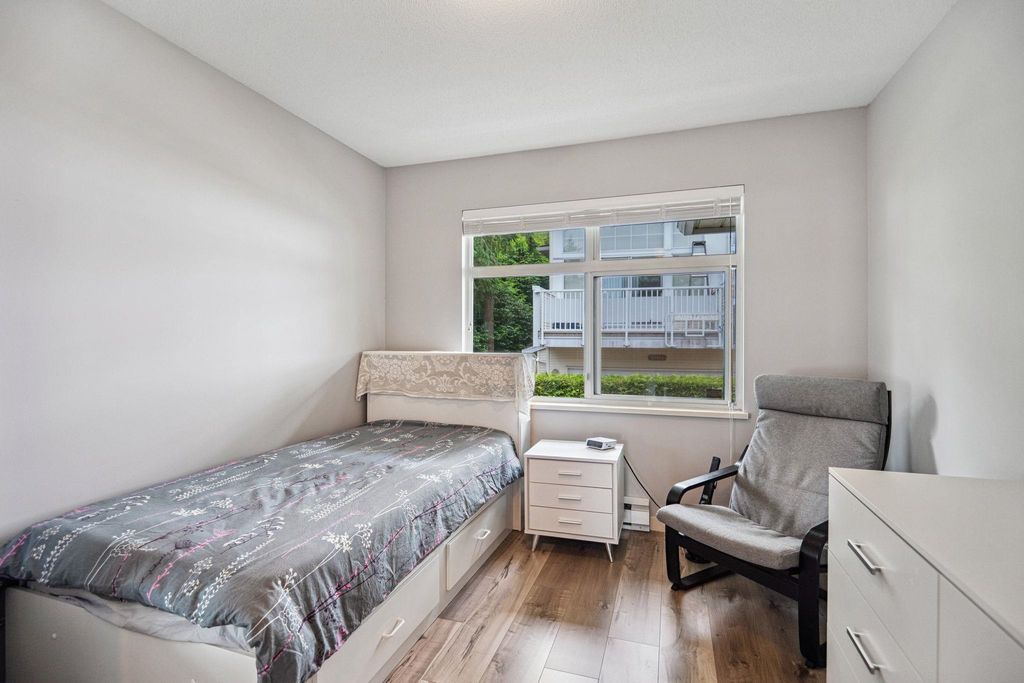listing image 1109290488129175807