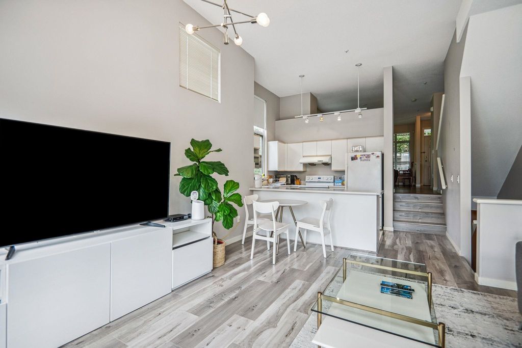 listing image 1101172151723343880