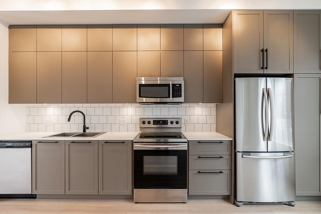 Photo of 2838 Livingstone Avenue #28, Abbotsford, BC V2T 0J1 (MLS # R3126076)