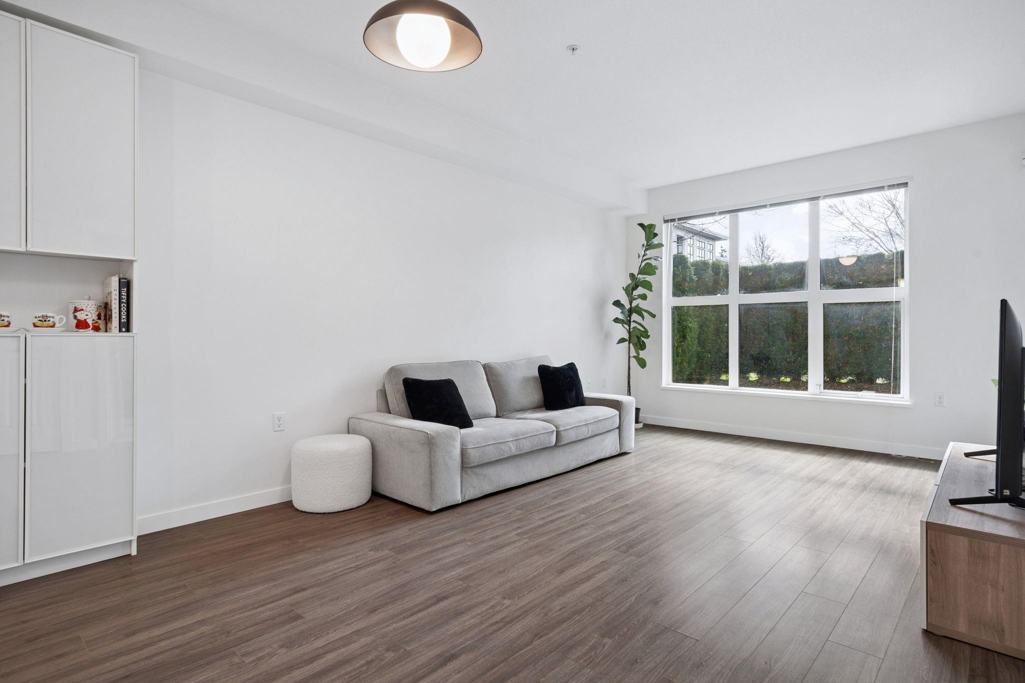 9500 Tomicki Avenue 121