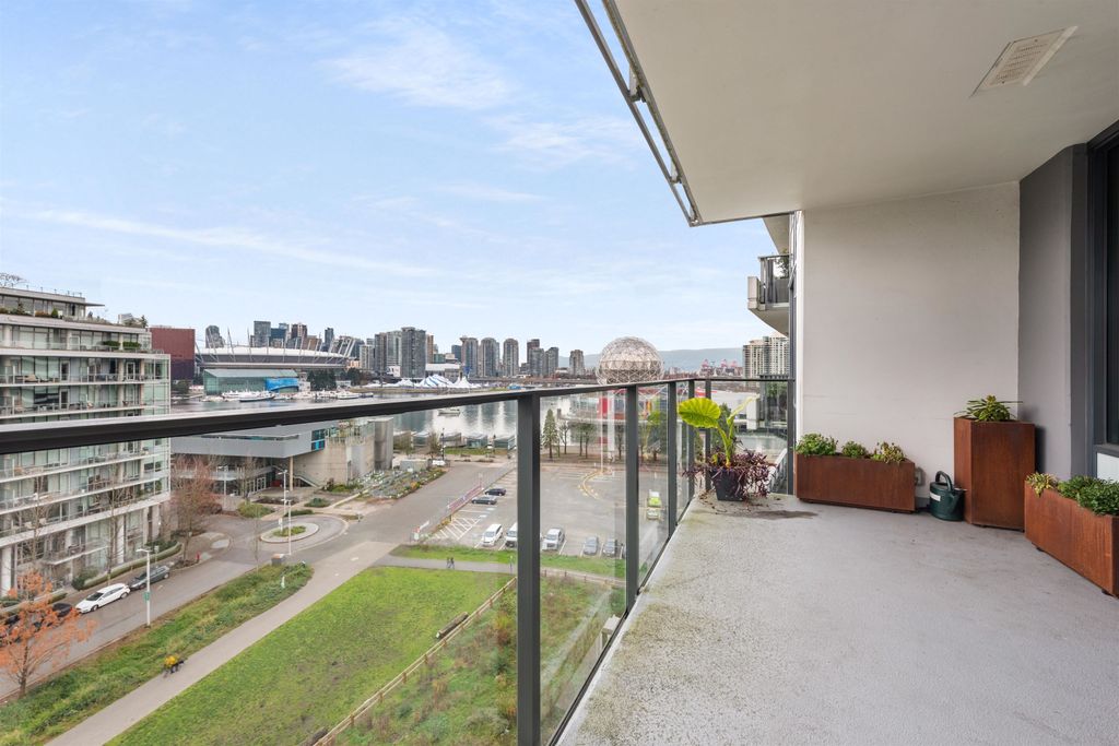 listing image 1102059310304329602
